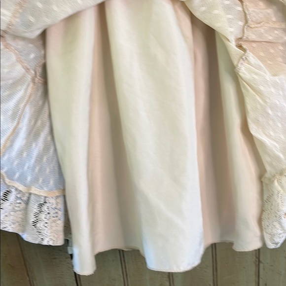 FREE PEOPLE ivory cream tiered Lacey lined short skirt Medium - Picture 4 of 7